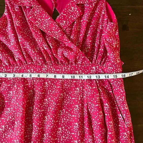 BCBGeneration dress V-neck Button closure at the back Pink-crimson color size 12 - Picture 8 of 10